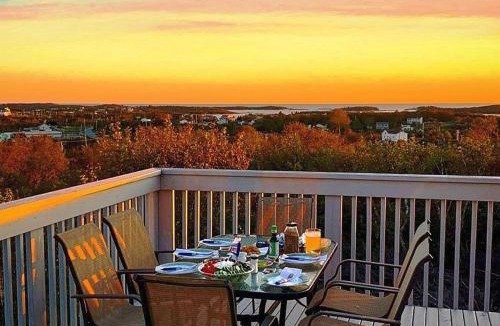 Terence Bay House | Panorama Sunrise House