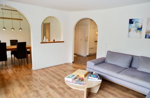 Ennetbuhl Apartment | "Panoramablick" holiday apartment with a view of the mountains