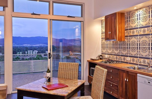 Myrtleford Villa | Panoramia Villas- quiet, romantic & luxurious