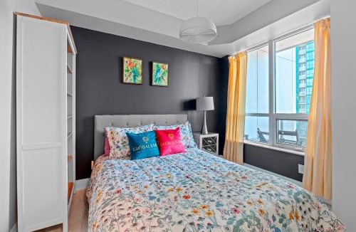 Willowdale Apartment | Panoramic 2 Bedroom 2 Bathroom Condo Sheppard Metro North York Toronto