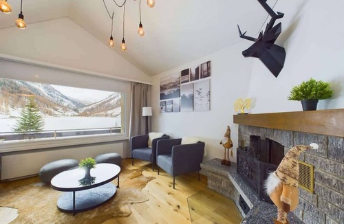 Taesch Apartment | Panoramic Apartment 500m to Zermatt Train