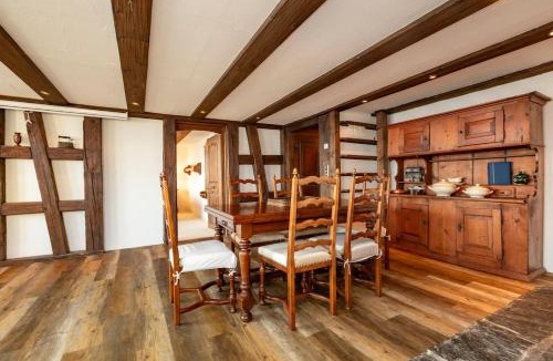 Horgen District Apartment | Panoramic apartment with charming swiss interior