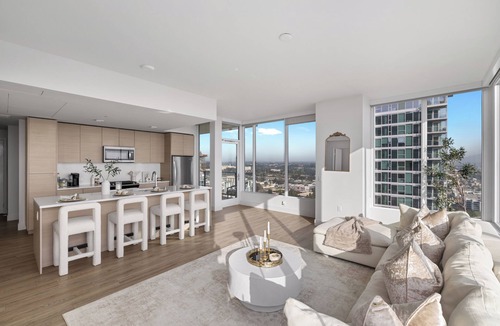 Gaslamp Quarter Apartment | Panoramic Bay/Water, Petco Park & Full Coronado Bridge Views
