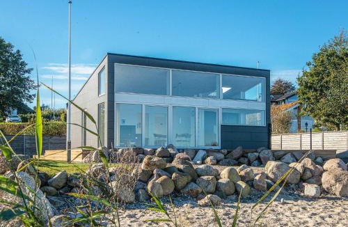 Fynshav House | Panoramic Beach Retreat-By Traum
