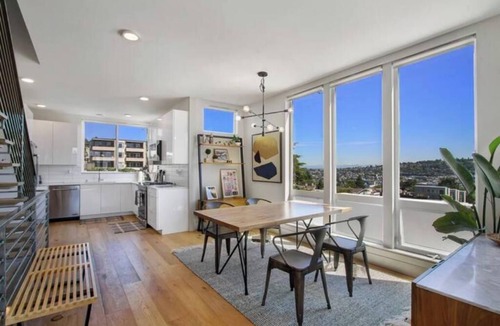 East Queen Anne House | Panoramic City Views Steps to Space Needle & SLU