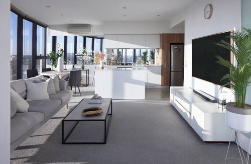 South Yarra Apartment | Panoramic Elegance Stylish off Chapel St with Pool