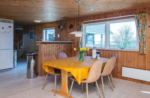 Ronbjerg House | Panoramic Fjord Retreat with Spa Bath