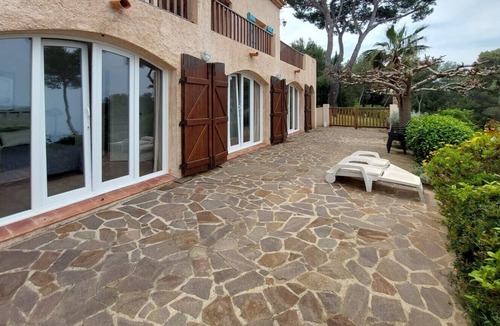 Six-Fours-les-Plages House | Panoramic sea view gîte