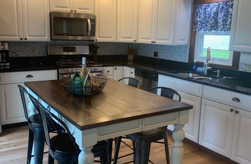 Town of Milo House | Panoramic Keuka Lake Views And Breathtaking Sunsets! Save Aug 16-23