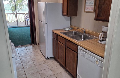 Mountain Home Condo | Panoramic Lake View Condo #14 w/Private Hot Tub