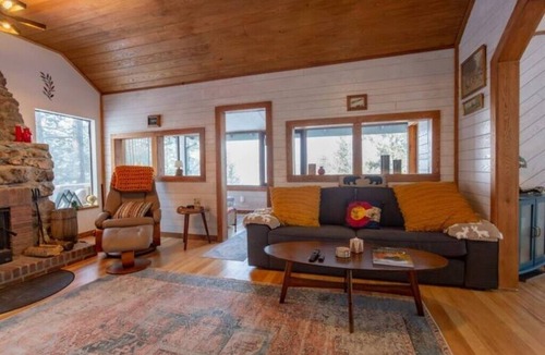 Coal Creek Cabin | Panoramic Mountain View Cabin