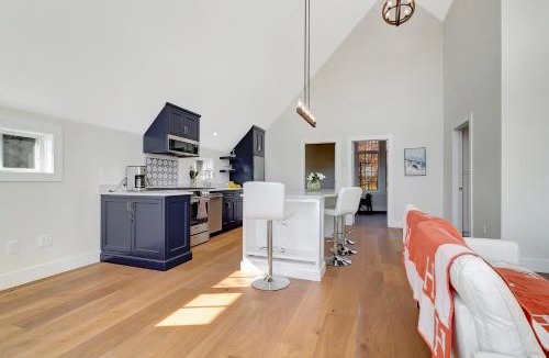 Townshend House | Panoramic Mountain Views with Hot Tub