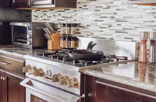 Kaneohe Bed & Breakfast | Panoramic Ocean & Mountain Views -we have FULL AVAILABILITY please message us.n