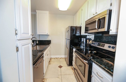 Townsite Condo | Panoramic Ocean View. Luxury Remodel! Washer and Dryer in condo. G313 North Coast Village