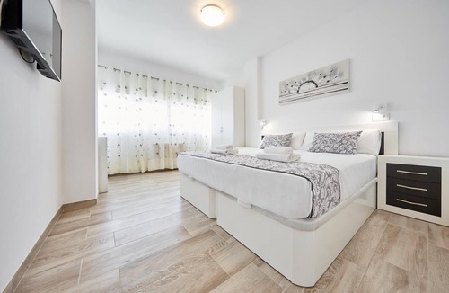 Cala Hostel | Panoramic Penthouse with Sea View