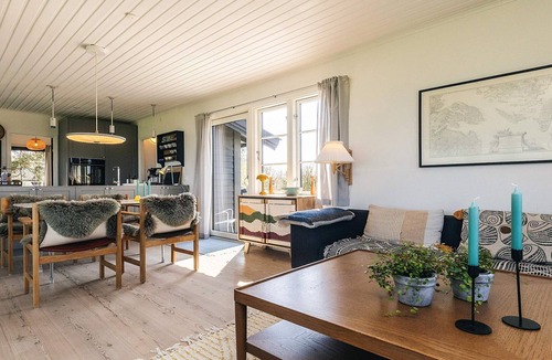 Aeroskobing House | Panoramic Retreat in Borgnaes