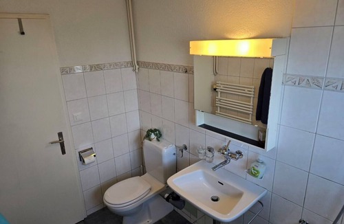 Krattigen Bed & Breakfast | Panoramic room overlooking Lake Thun