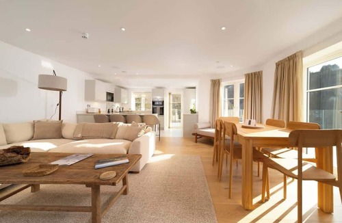 Lynmouth Apartment | Panoramic Sea & Valley Views | Luxe 2Bed | Terrace