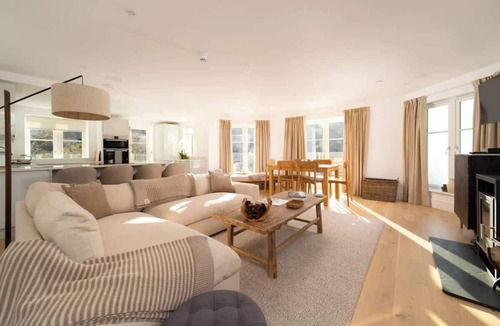 Lynmouth Apartment | Panoramic Sea & Valley Views | Luxe 2Bed | Terrace