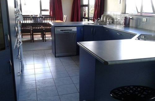 Bay of Plenty Region House | Panoramic sea views