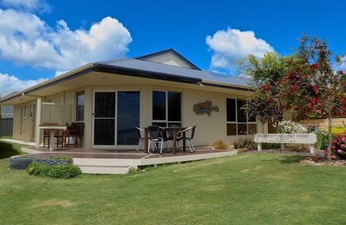 Emu Bay House | Panoramic Sea Views over Emu Bay