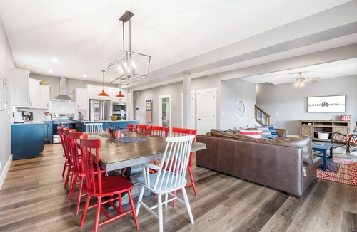Table Rock House | Panoramic Table Rock Lake Views, Shared Outdoor Pool, Air Hockey, Free Tickets
