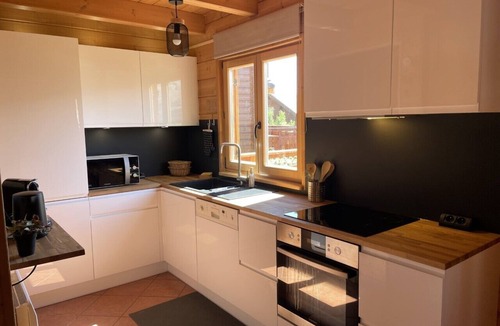 La Joue du Loup Ski Chalet | Panoramic view chalet ready for the piste