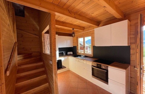 La Joue du Loup Ski Chalet | Panoramic view chalet ready for the piste