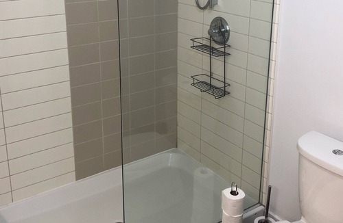 Saint-Laurent Condo | Panoramic View Corner Unit Condos For Family