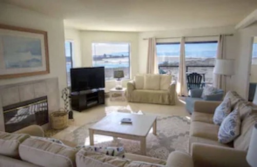 Moss Landing Apartment | Panoramic views, 2-person soaking tub, Fireplace 2nd Floor