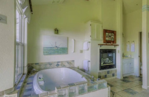 Moss Landing Apartment | Panoramic views, 2-person soaking tub, Fireplace 2nd Floor