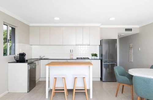 Sylvania House | Panoramic views, 5-bedroom waterfront