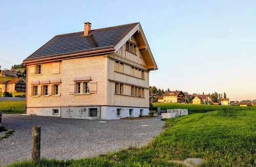 Ruete House | Panoramic Views & Appenzell Charm: Your Spacious Retreat