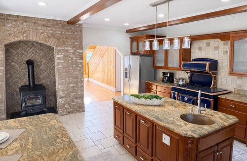 Altamont House | Panoramic Views at Paul’s Point