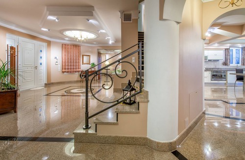 Akrotiri Villa | Panoramic Views, Authentic Atmosphere, Privacy, Luxury