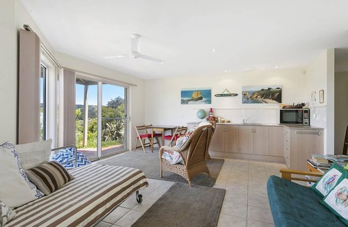 Aireys Inlet House | Panoramic Views - Big house with big views