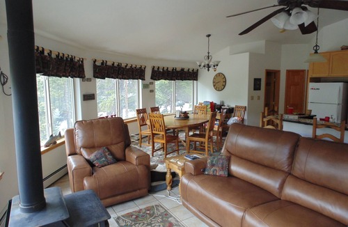 Alma Cabin | Panoramic Views - Cozy, Lodge Style