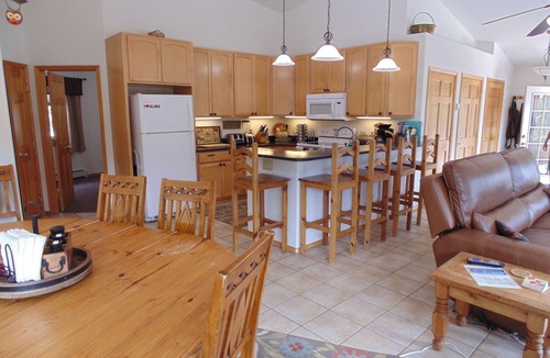 Alma Cabin | Panoramic Views - Cozy, Lodge Style