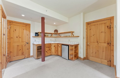 Sundance Cabin | PANORAMIC VIEWS - Hot Tub - 4 Bedroom Mountain Home