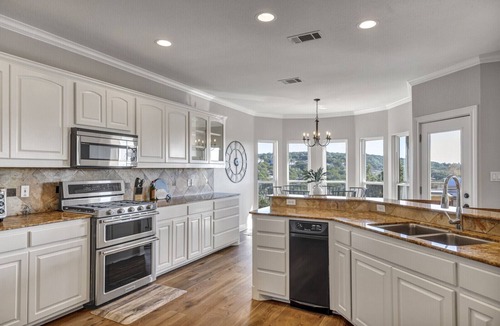 Highland Lake Estates House | Panoramic views of Lake Travis & TX Hill Country