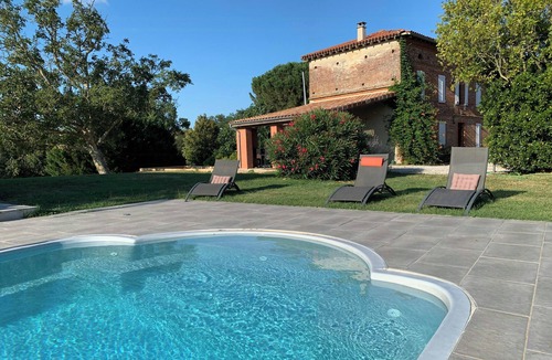 Aignes House | Panoramic views of the Pyrenees in Lauragais
