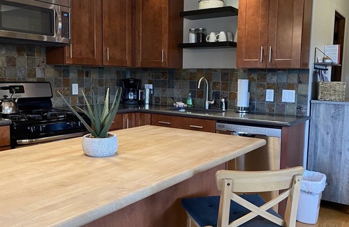 Sedona House | Panoramic Views, pool and 2 hot tubs, pool table