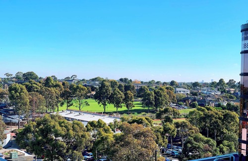 Glen Waverley Apartment | Panoramic Views! Spacious 2 Bed, 2 Bath Luxury Apartment w/Free Parking
