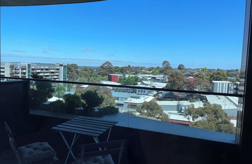 Glen Waverley Apartment | Panoramic Views! Spacious 2 Bed, 2 Bath Luxury Apartment w/Free Parking