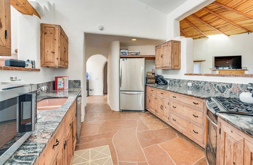 Glorieta House | Panoramic Vistas: Glorieta Adobe Near Pecos River