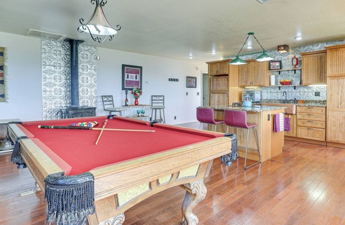 Tyrone House | Panoramic Vistas & Pergola: Silver City Escape!