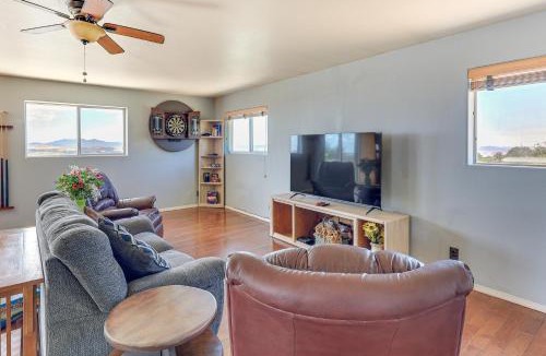 Tyrone House | Panoramic Vistas & Pergola: Silver City Escape!