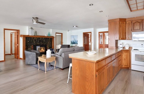 Lummi Island House | Panoramic Water Views/Pet Friendly