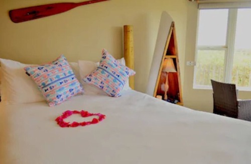 Moss Landing Apartment | Panoramic Windows, Double showers, Fireplace