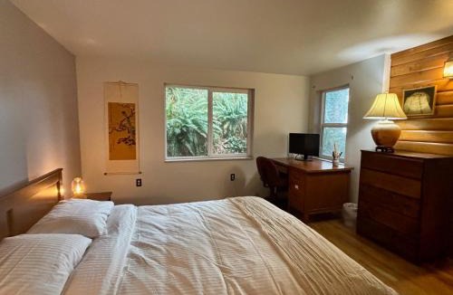 Neahkahnie Beach House | Pans Abode - Meredith Lodging